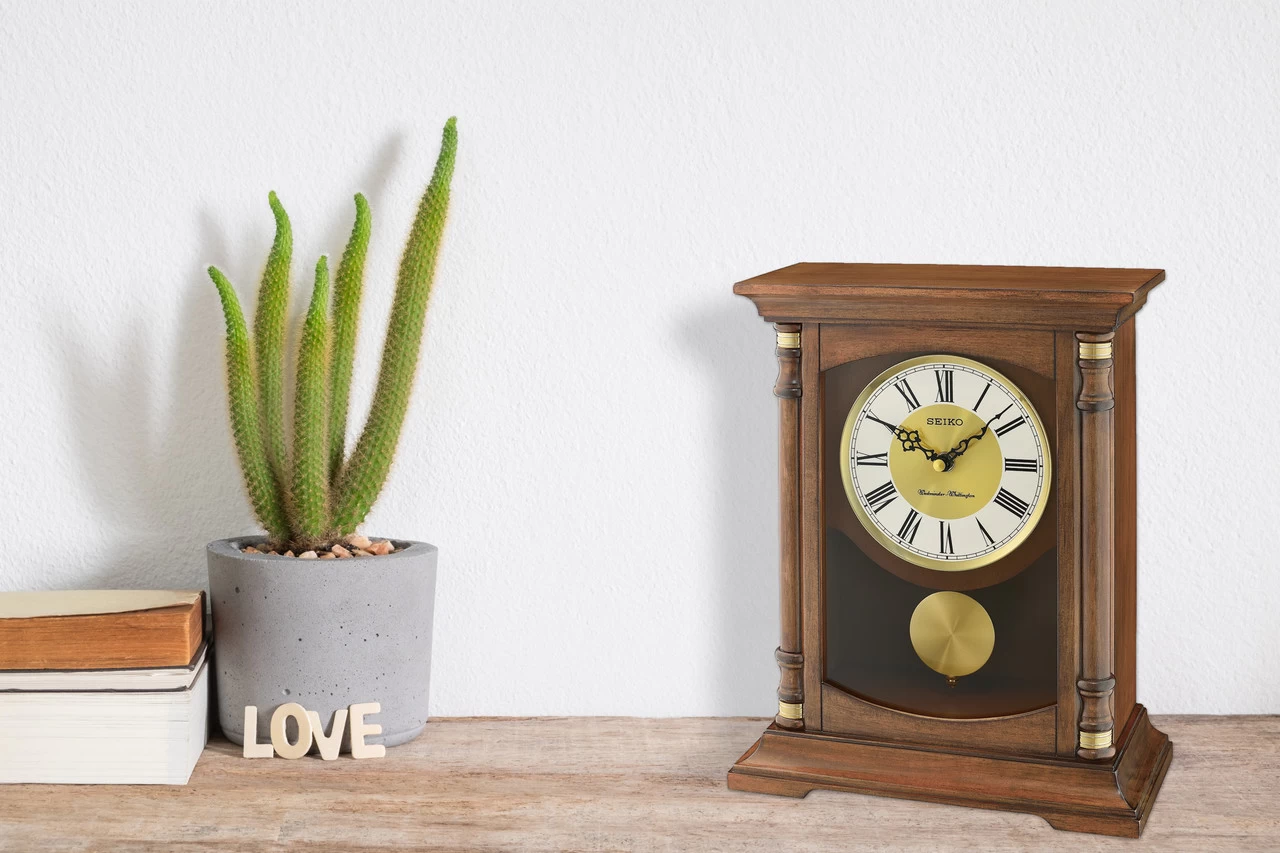 Seiko Westminster And Whittington Chimes Pendulum Mantel Clock QXQ034B 6 Seiko Westminster And Whittington Chimes Pendulum Mantel Clock QXQ034B - Image 4